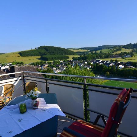Serene Apartment In Meschede With Balcony Grevenstein Dış mekan fotoğraf